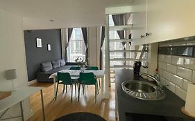 Duplex Studio By Hyde Park - 9